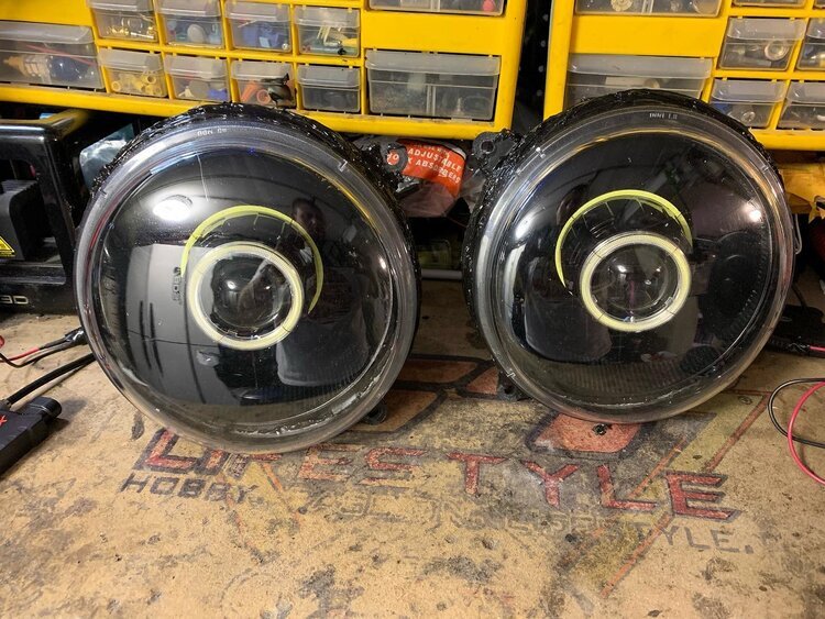 02-07 Jeep Liberty Headlights C4v4