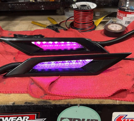 08-14 Cadillac CTS Dynamic Fender vents with RGB