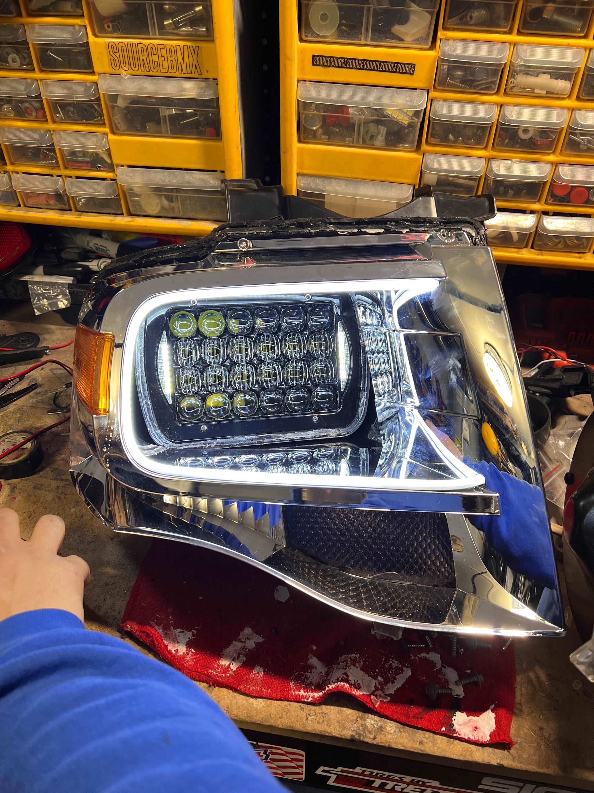 C4v 07-13 Ford Expedition Headlights v2.0